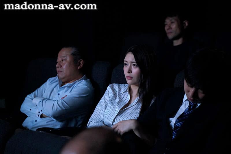 pron av เกมรักในโรงภาพยนตร์ความเสียวและอารมณ์ล้ำลึก JUR-131 1